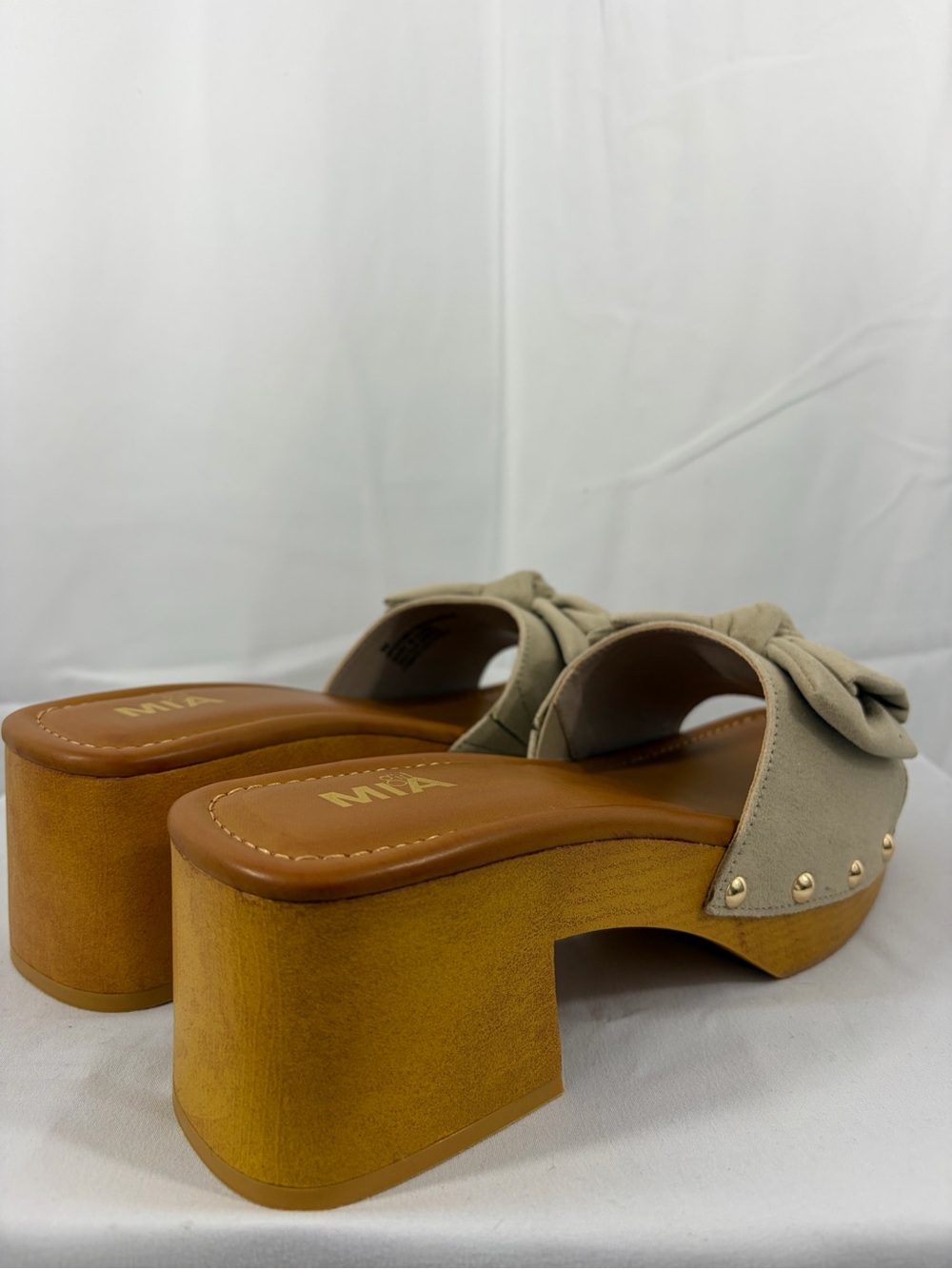NWT MIA Women’s Size 9 Beige Bow Platform Slide Heels - Picture 5 of 9